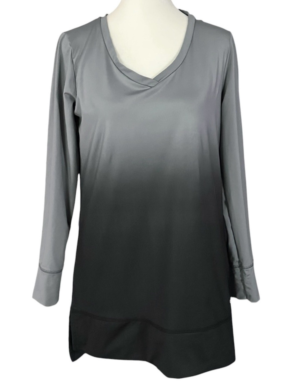 Maurices In Motion Performance V-Neck Side Slit High Low Hem Top Small